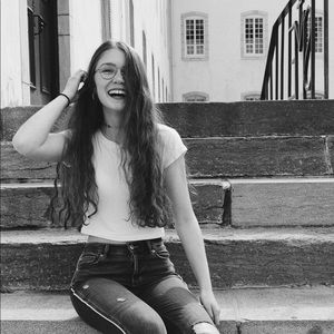 Meet your Posher, Lauriw